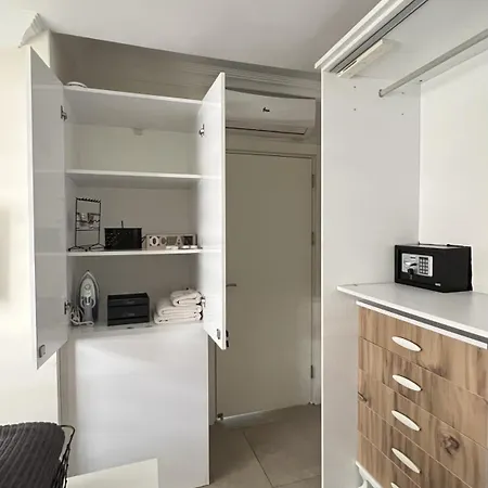 Anemon Apartment